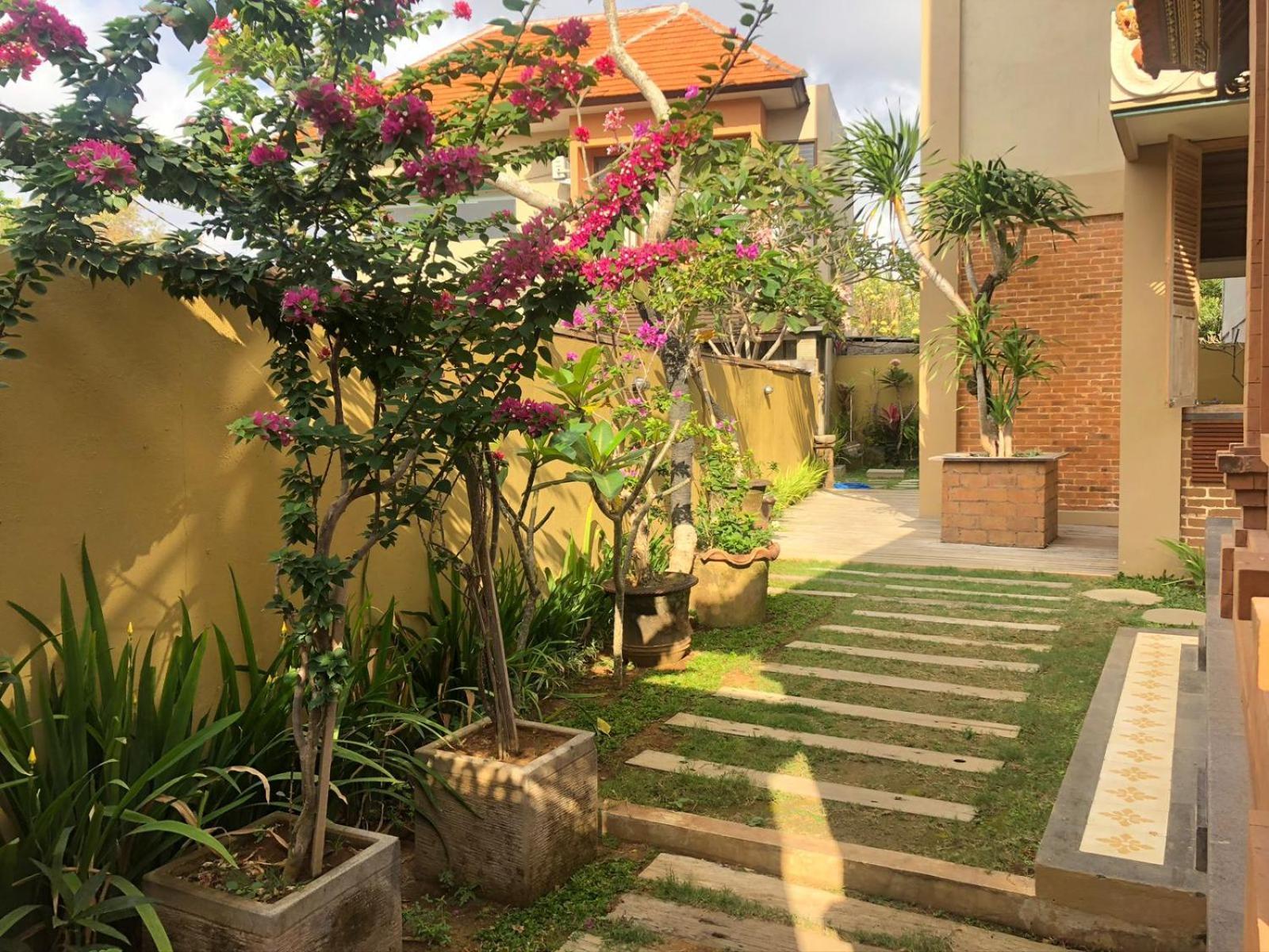 Bukawa Apartment *